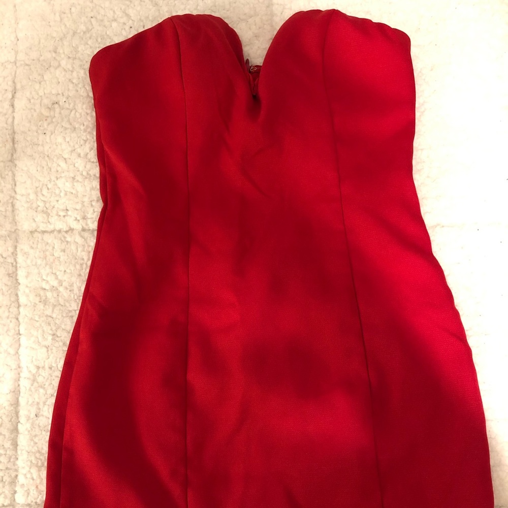 V-Wire Mini Tube Dress